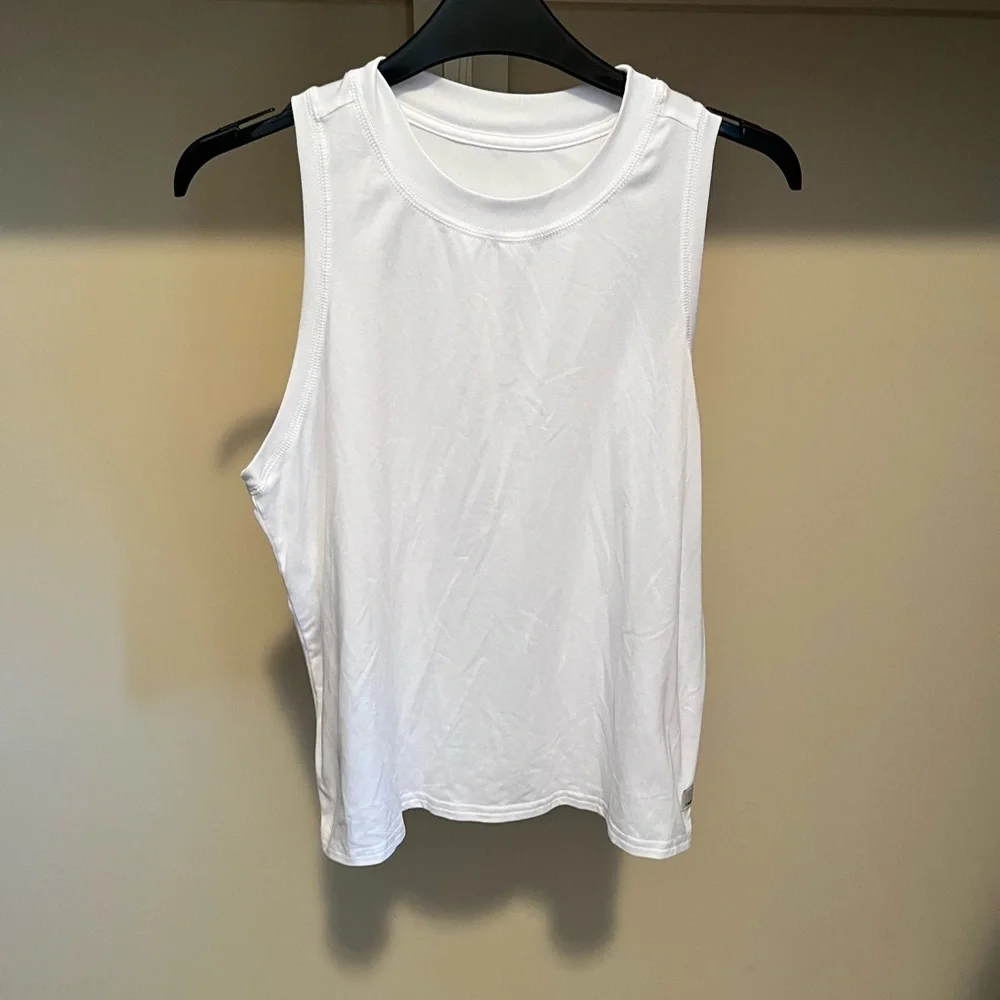 Vuori White Energy Muscle Tee - Picture 1 of 3